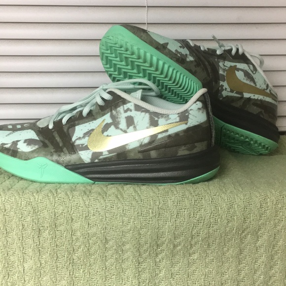 Nike Other - Nike Kobe Mentality☀️